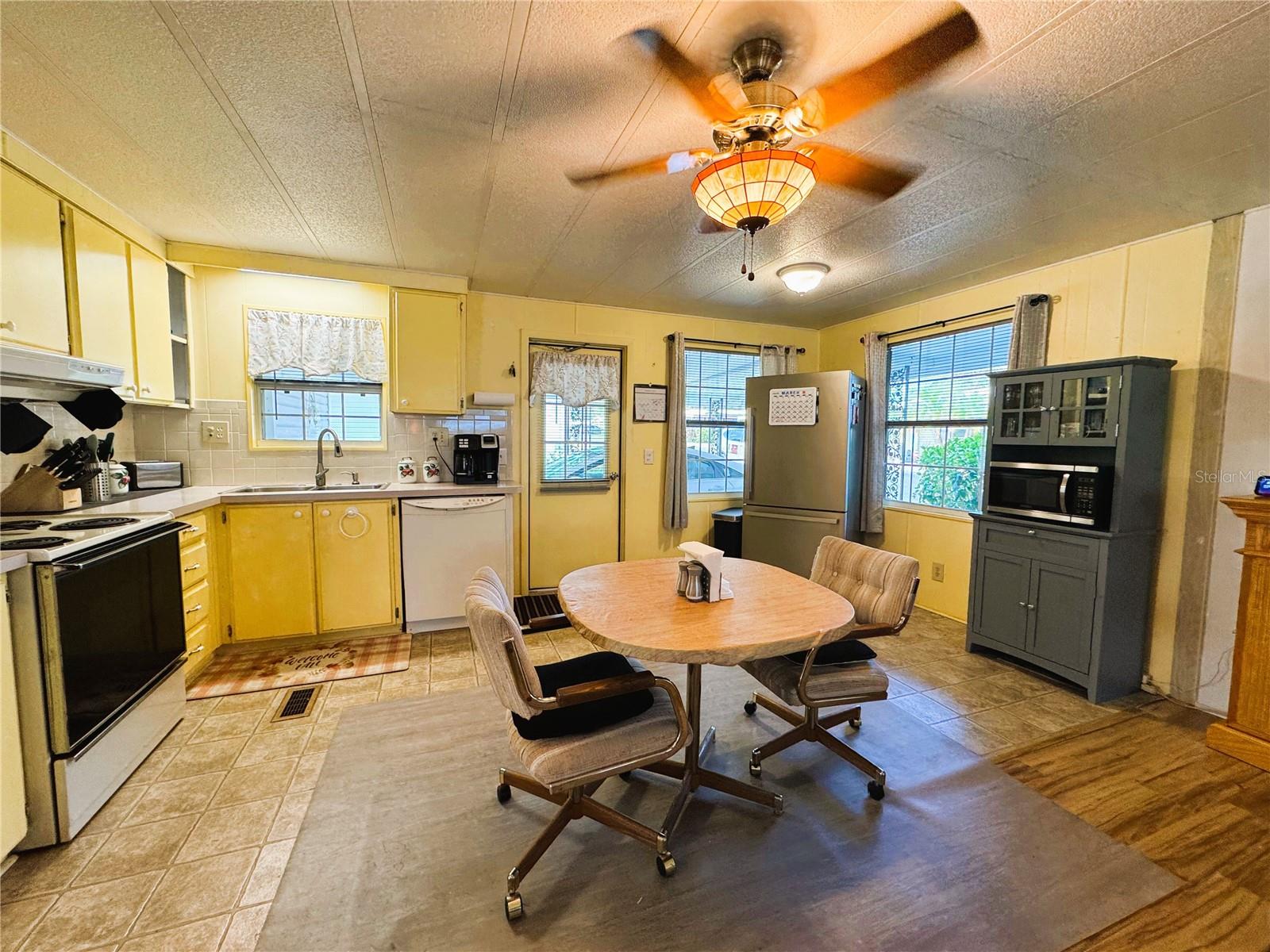 141 ASPEN CIR, LEESBURG, FL, 34748