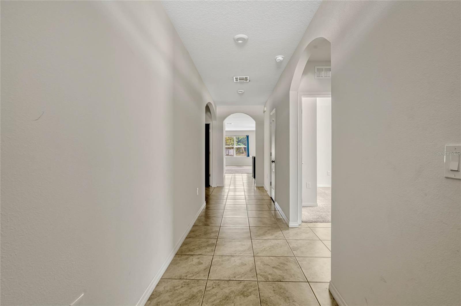 2574 GLACIER EXPRESS LN, TAVARES, FL, 32778