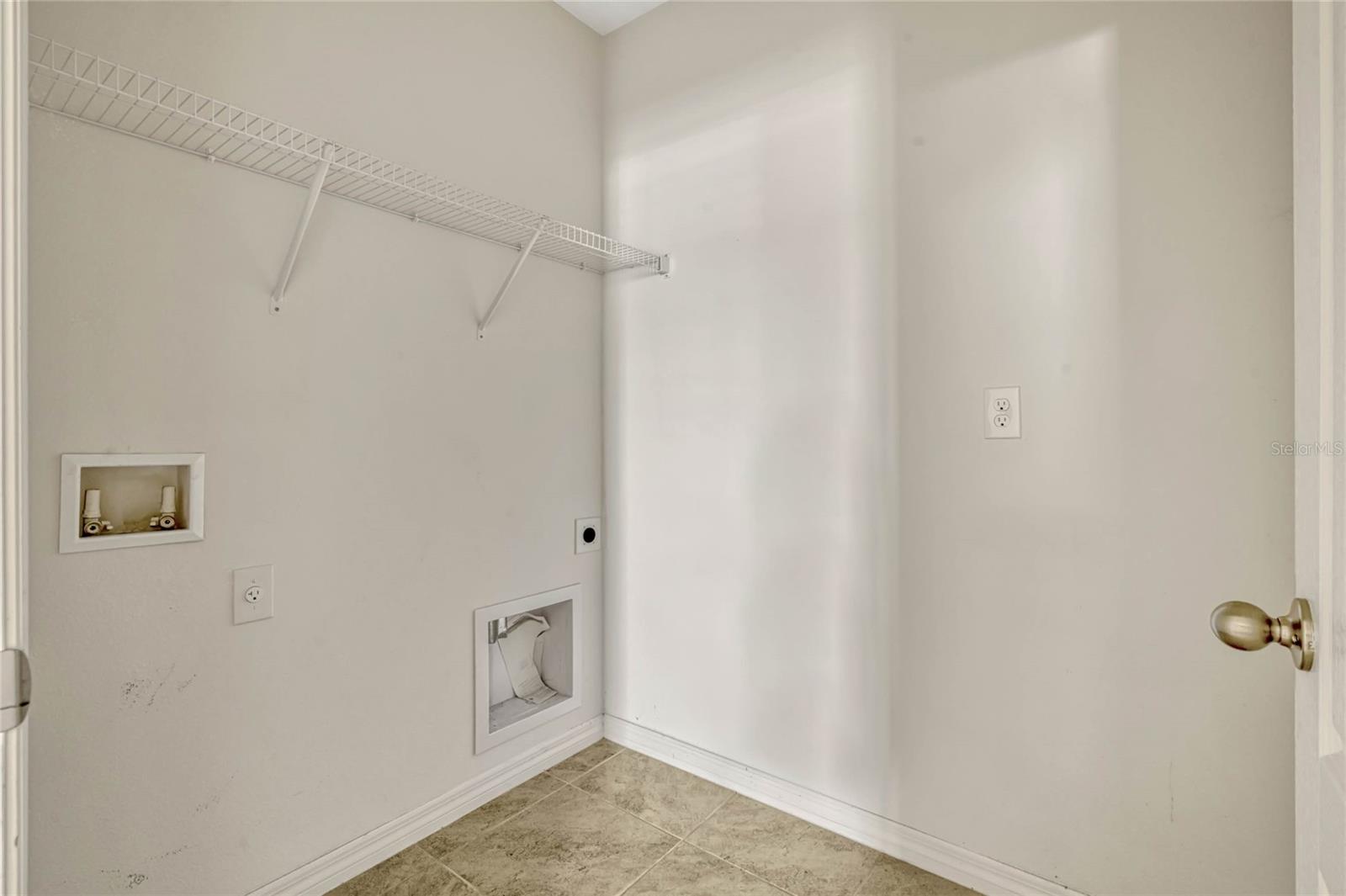 2574 GLACIER EXPRESS LN, TAVARES, FL, 32778