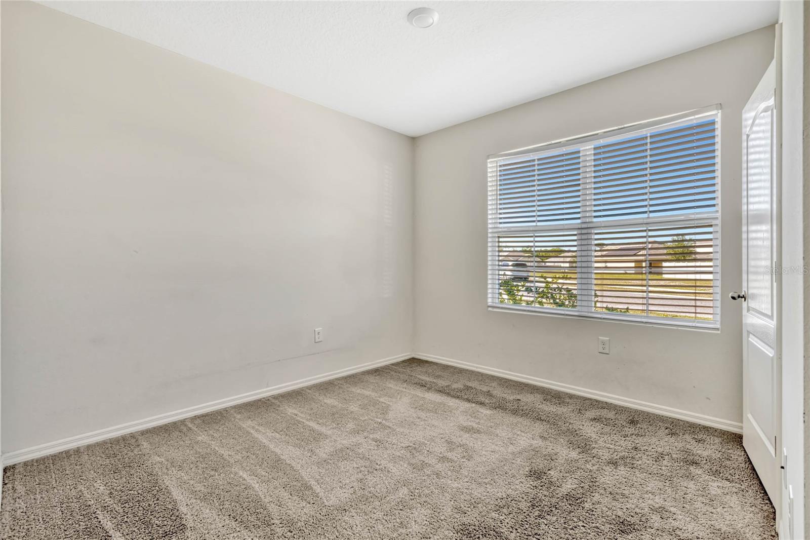 2574 GLACIER EXPRESS LN, TAVARES, FL, 32778