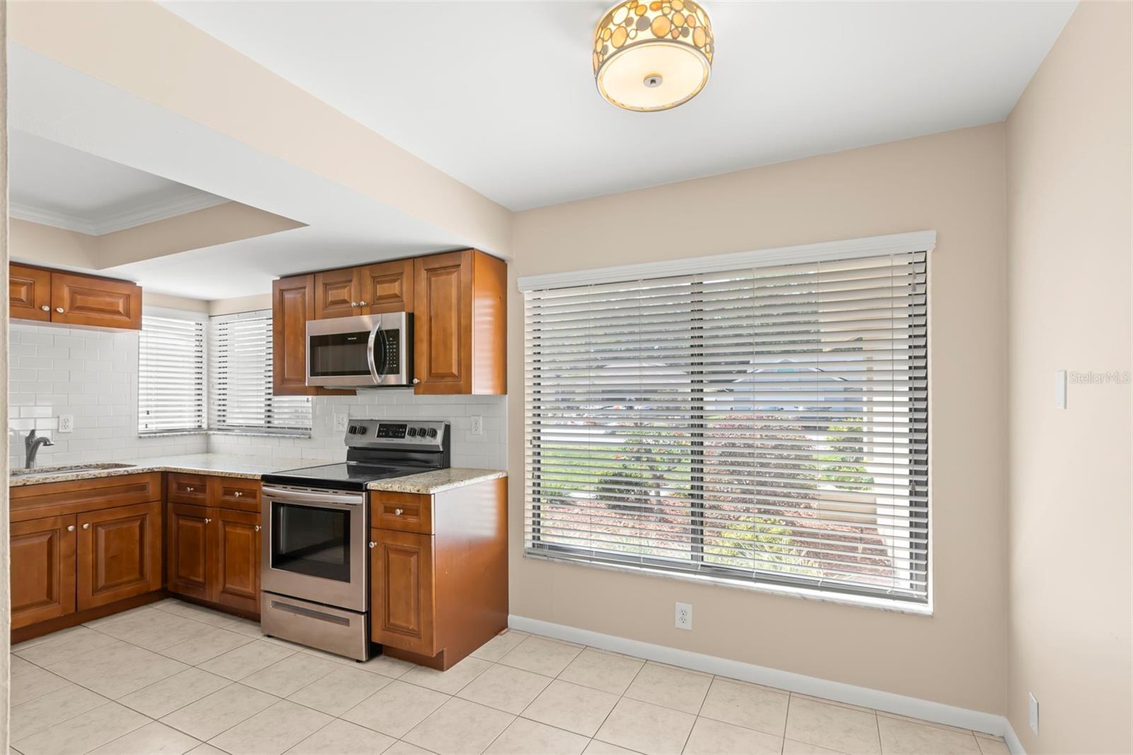 3261 PINE FOREST DR, PALM HARBOR, FL, 34684