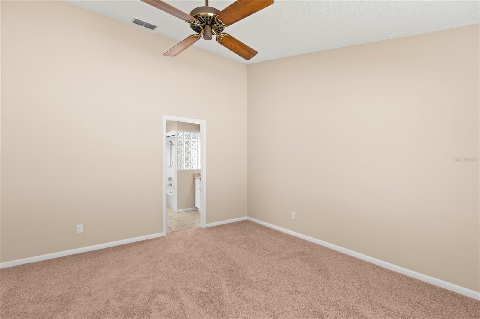 3261 PINE FOREST DR, PALM HARBOR, FL, 34684