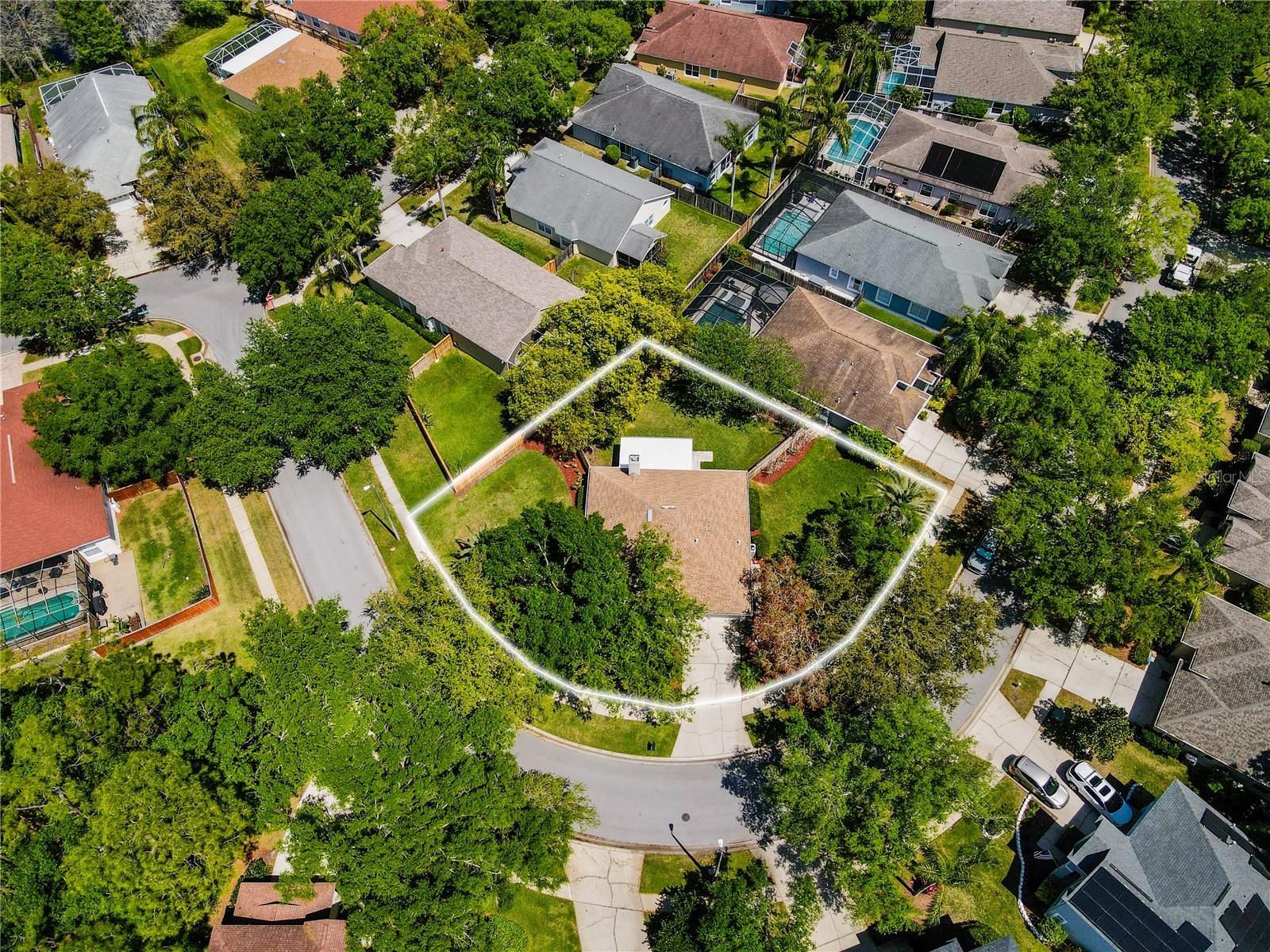 11704 DERBYSHIRE DR, TAMPA, FL, 33626