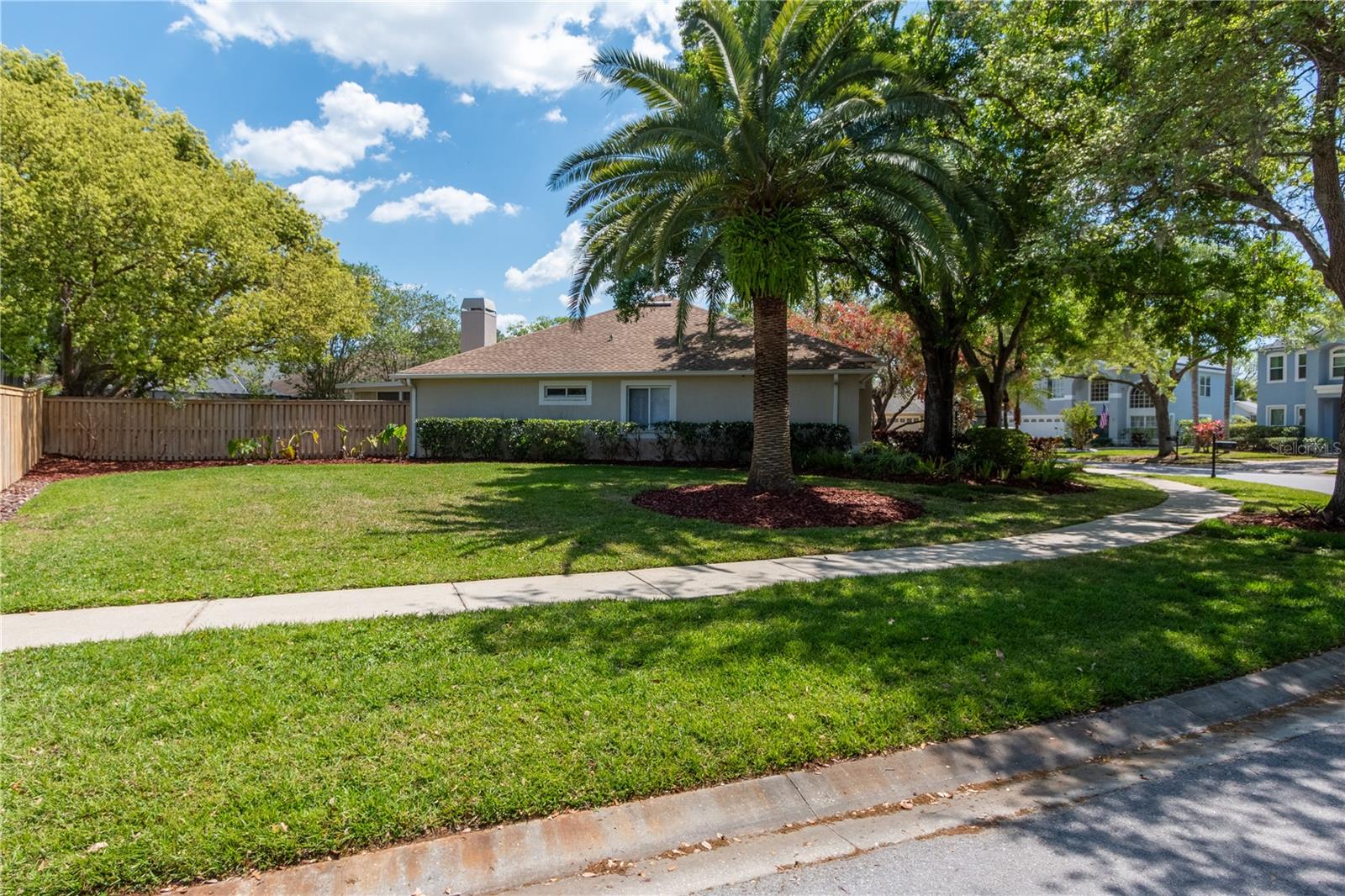 11704 DERBYSHIRE DR, TAMPA, FL, 33626