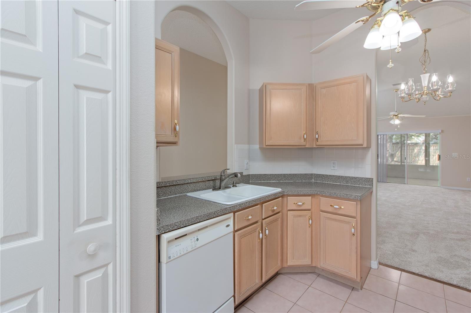 11704 DERBYSHIRE DR, TAMPA, FL, 33626