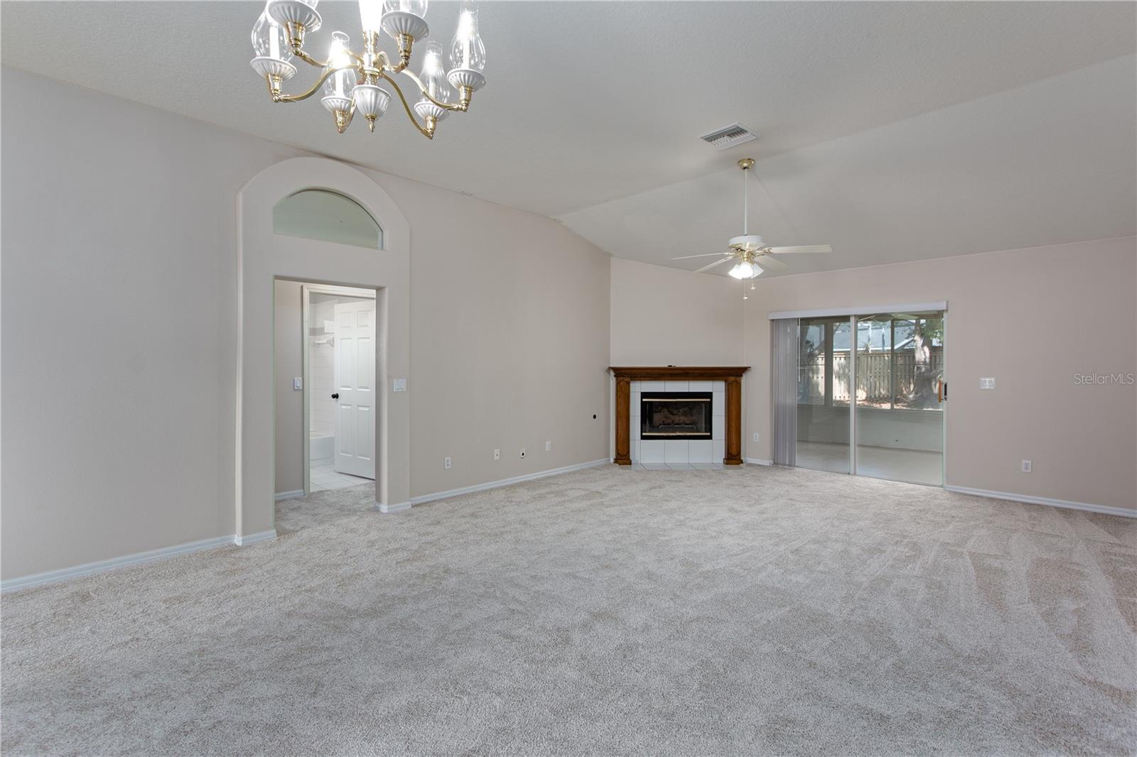 11704 DERBYSHIRE DR, TAMPA, FL, 33626