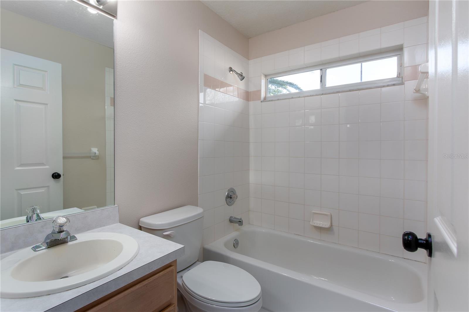 11704 DERBYSHIRE DR, TAMPA, FL, 33626