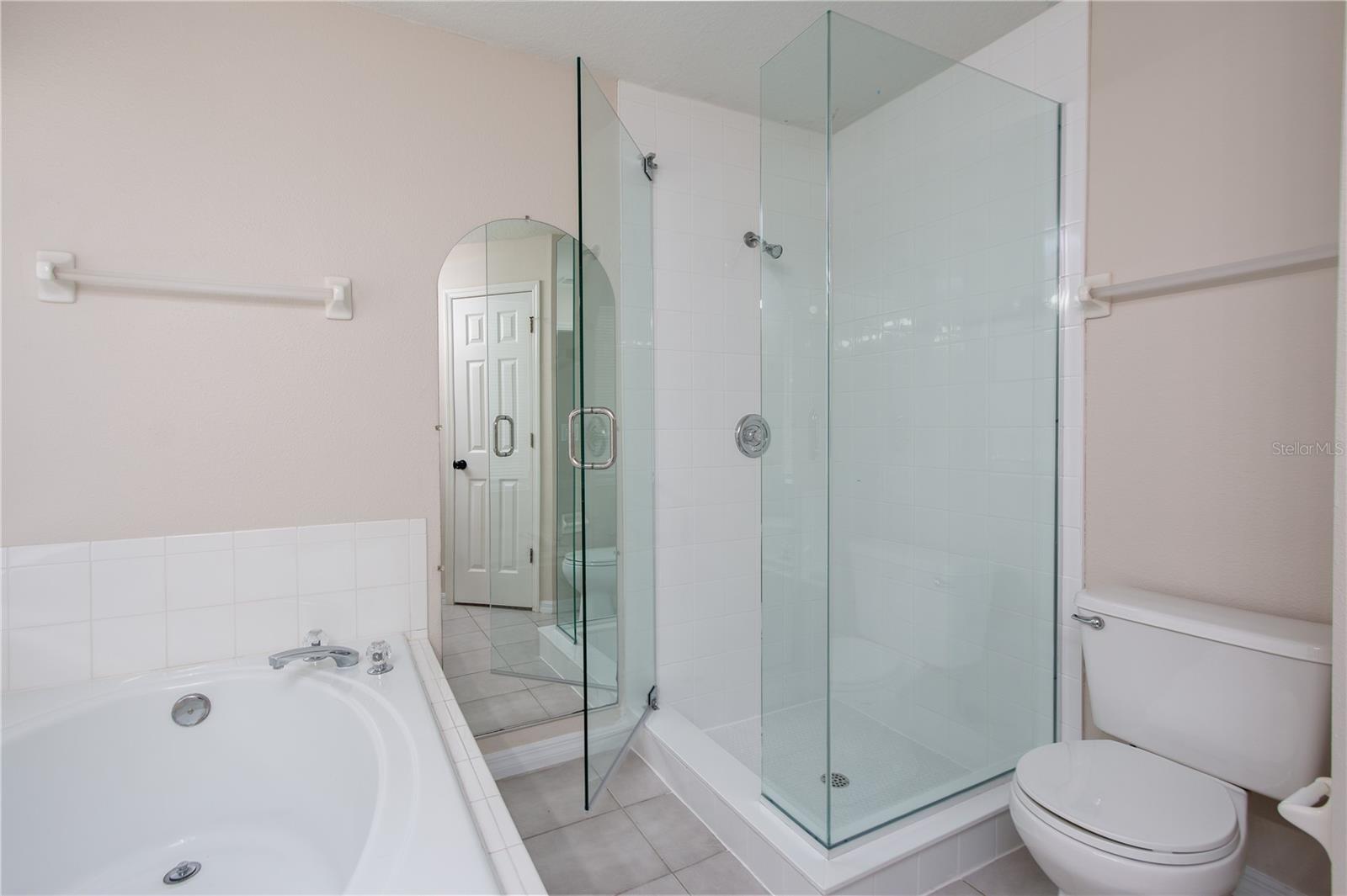 11704 DERBYSHIRE DR, TAMPA, FL, 33626