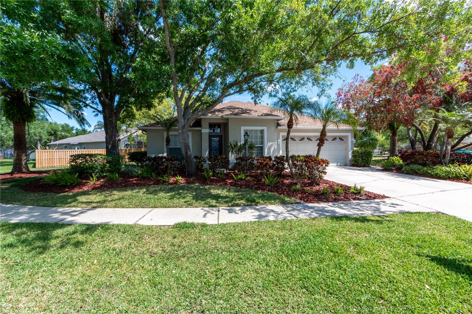 11704 DERBYSHIRE DR, TAMPA, FL, 33626