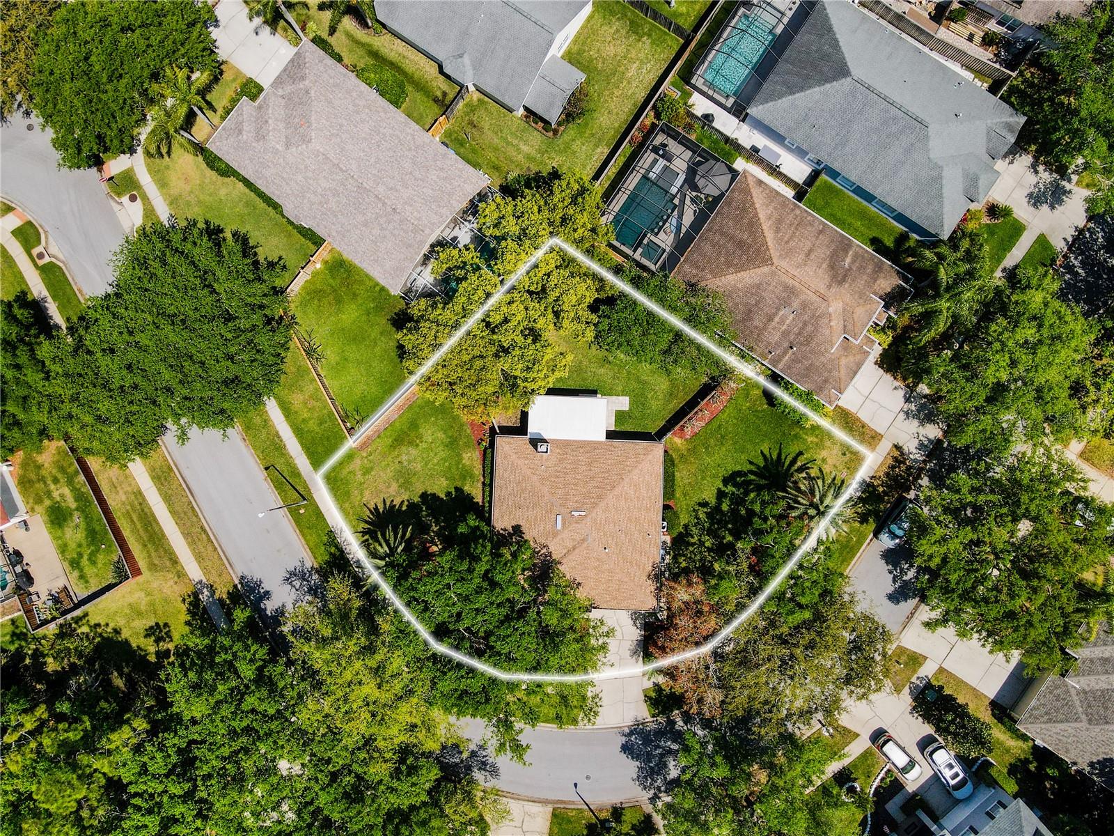 11704 DERBYSHIRE DR, TAMPA, FL, 33626