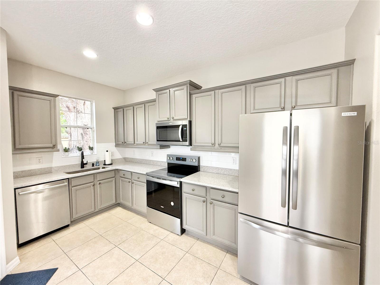 3275 OAK BROOK LN, EUSTIS, FL, 32736