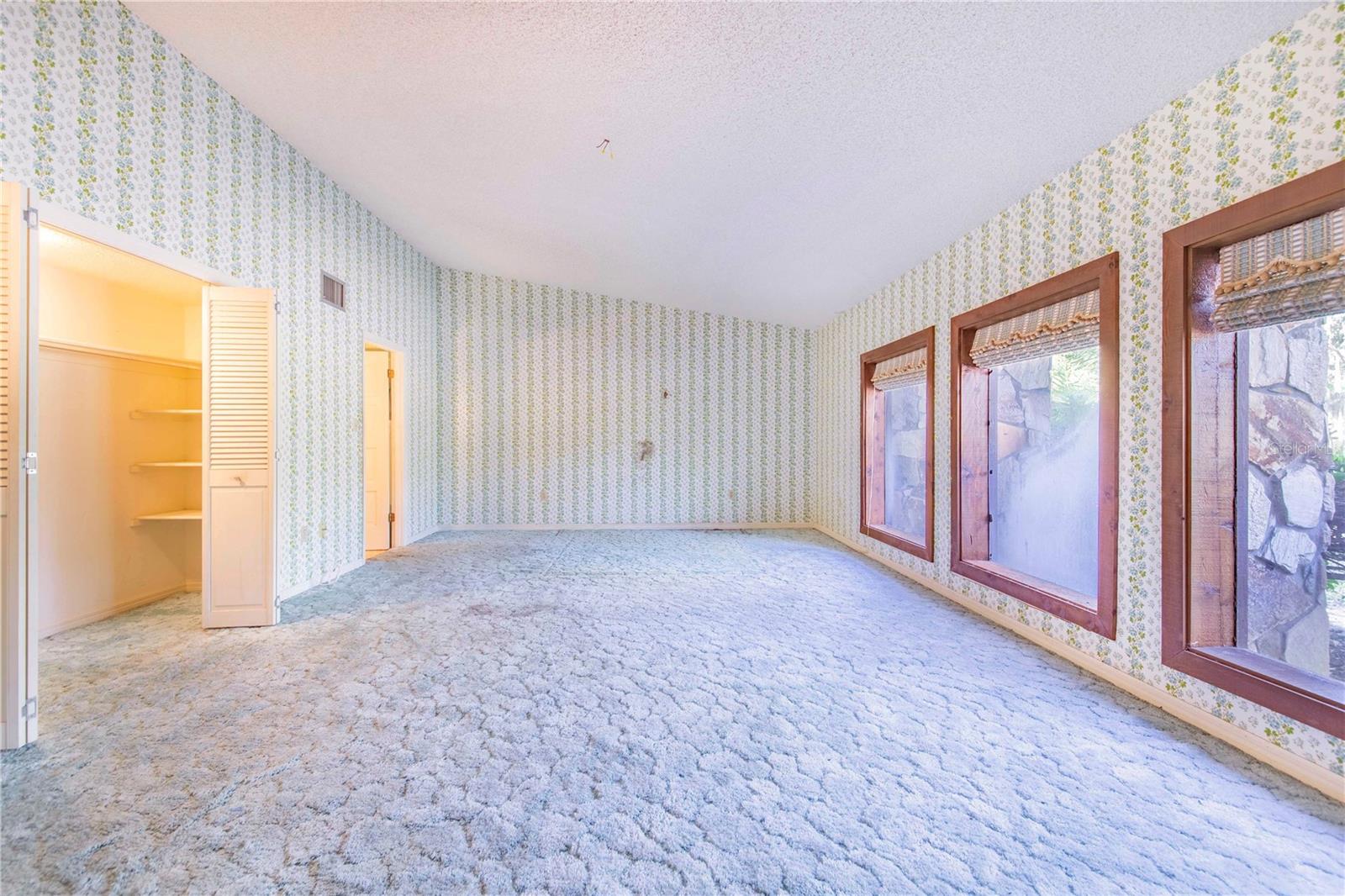 2750 W LAKE HAMILTON DR, WINTER HAVEN, FL, 33881