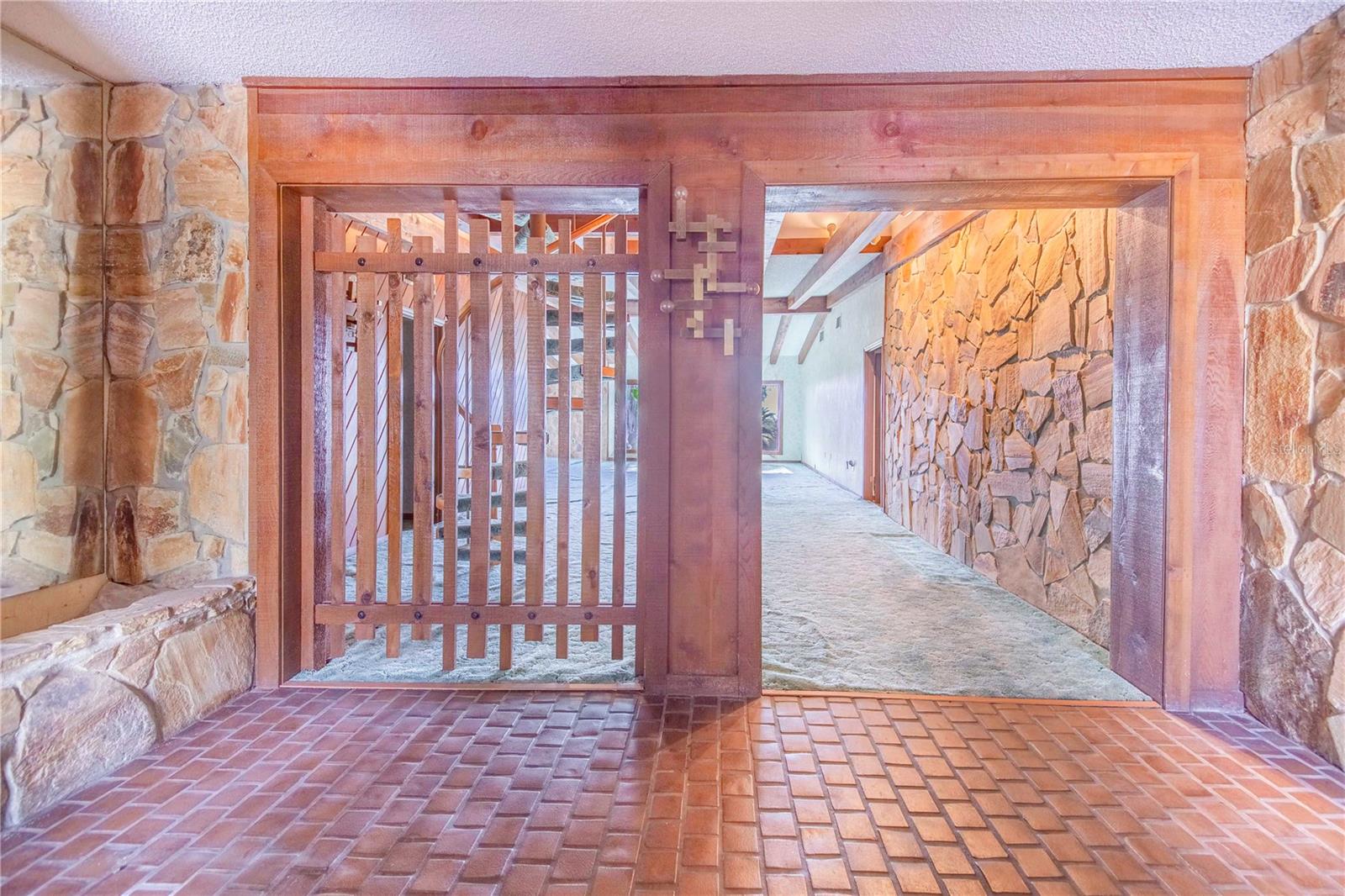 2750 W LAKE HAMILTON DR, WINTER HAVEN, FL, 33881