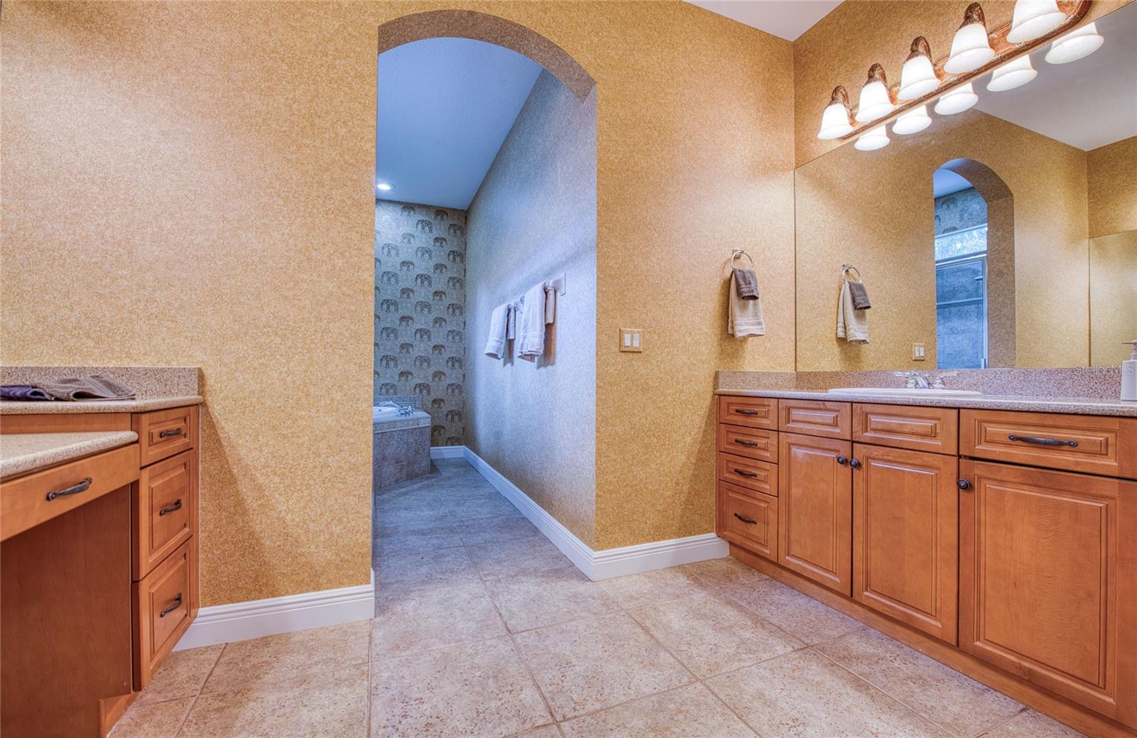 1224 ROYAL PALM DR S, GULFPORT, FL, 33707