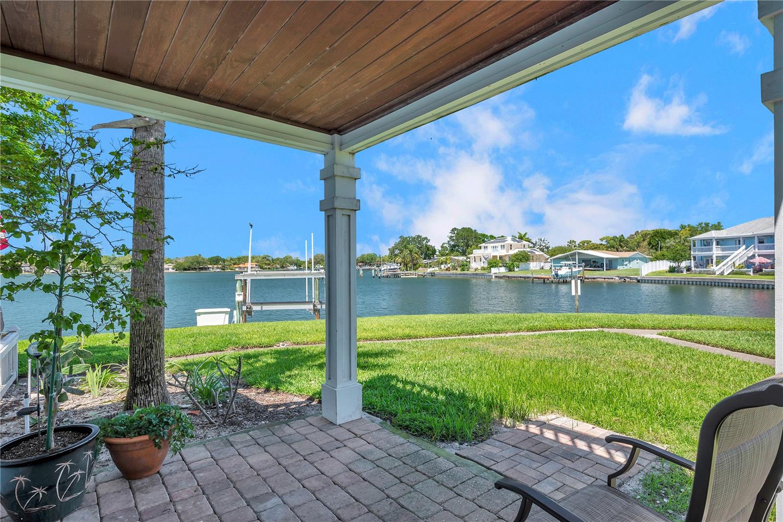 5001 STARFISH DR SE #B, ST PETERSBURG, FL, 33705