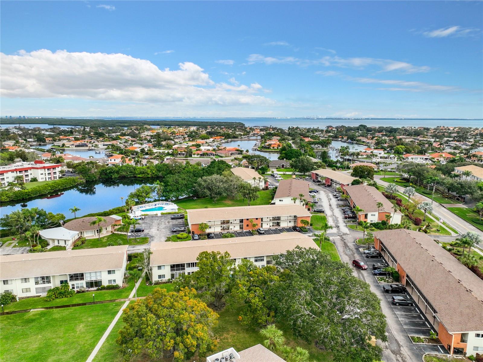 4570 OVERLOOK DR NE #282, ST PETERSBURG, FL, 33703