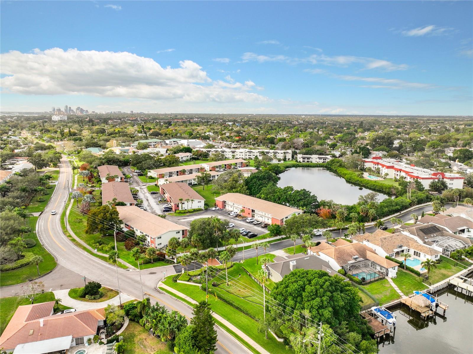 4570 OVERLOOK DR NE #282, ST PETERSBURG, FL, 33703