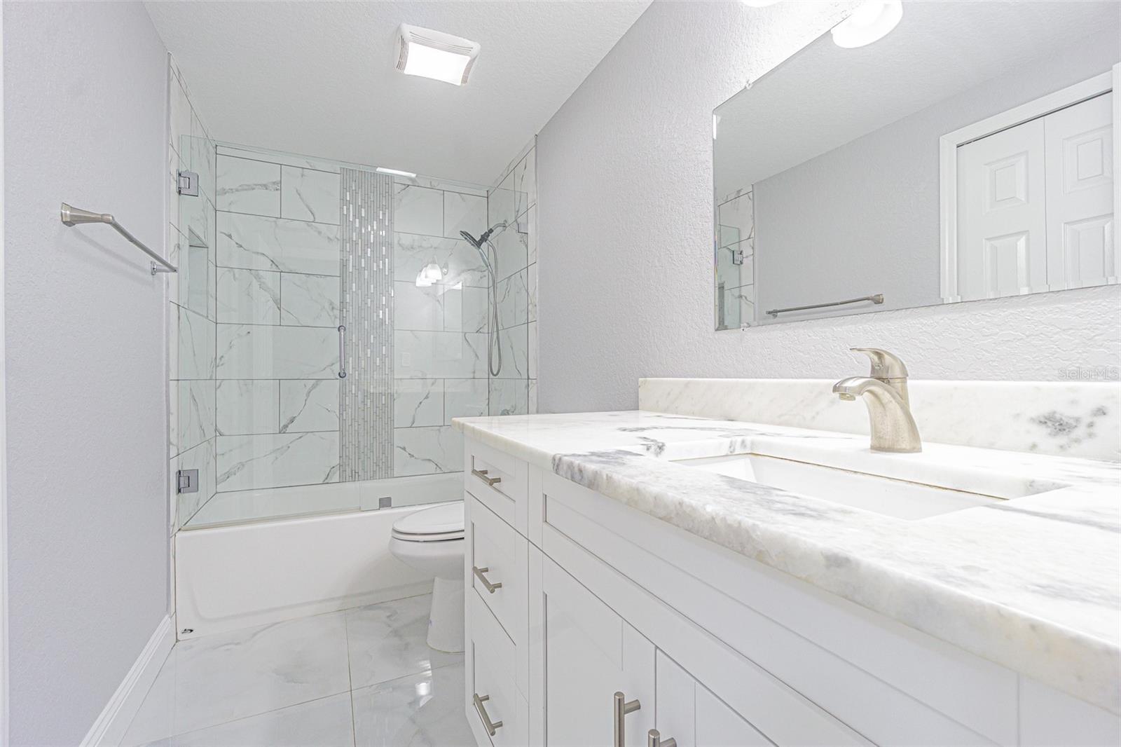 7015 COBBLEWOOD CT, TAMPA, FL, 33615