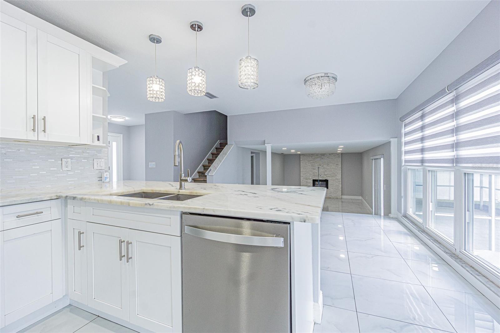 7015 COBBLEWOOD CT, TAMPA, FL, 33615