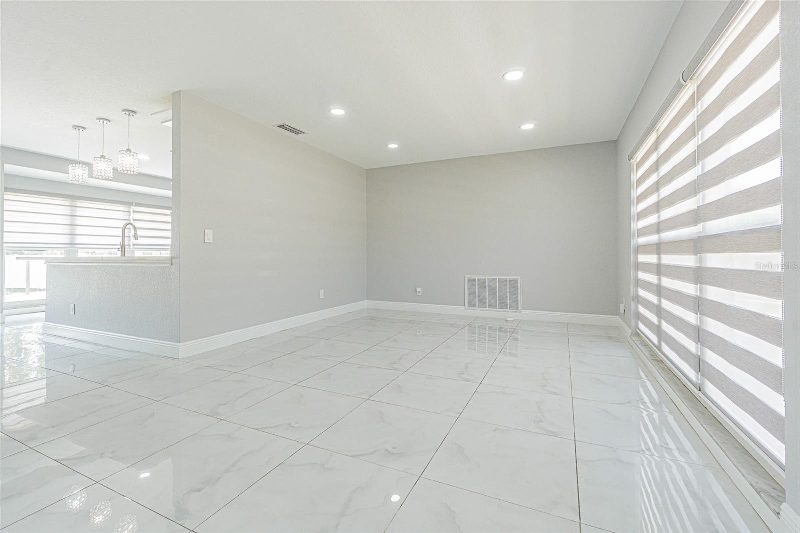 7015 COBBLEWOOD CT, TAMPA, FL, 33615