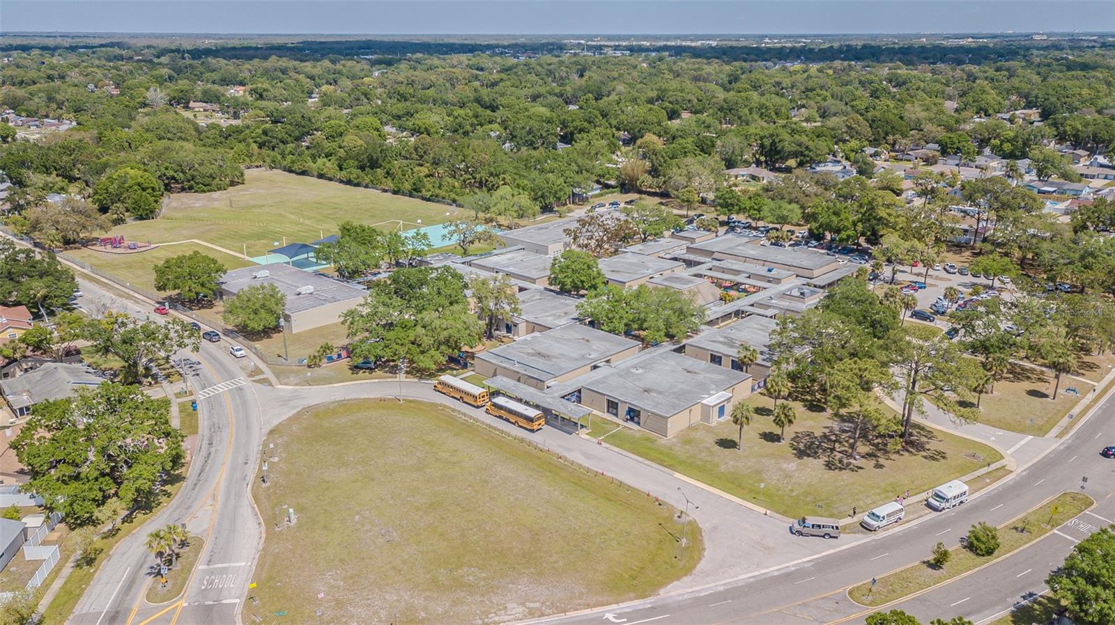 7015 COBBLEWOOD CT, TAMPA, FL, 33615