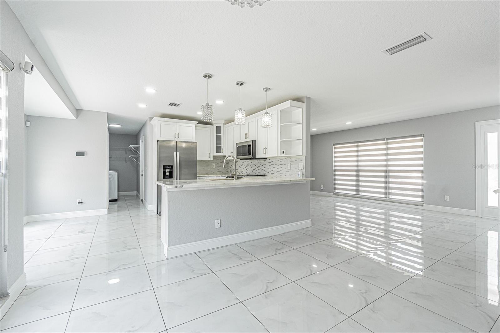 7015 COBBLEWOOD CT, TAMPA, FL, 33615