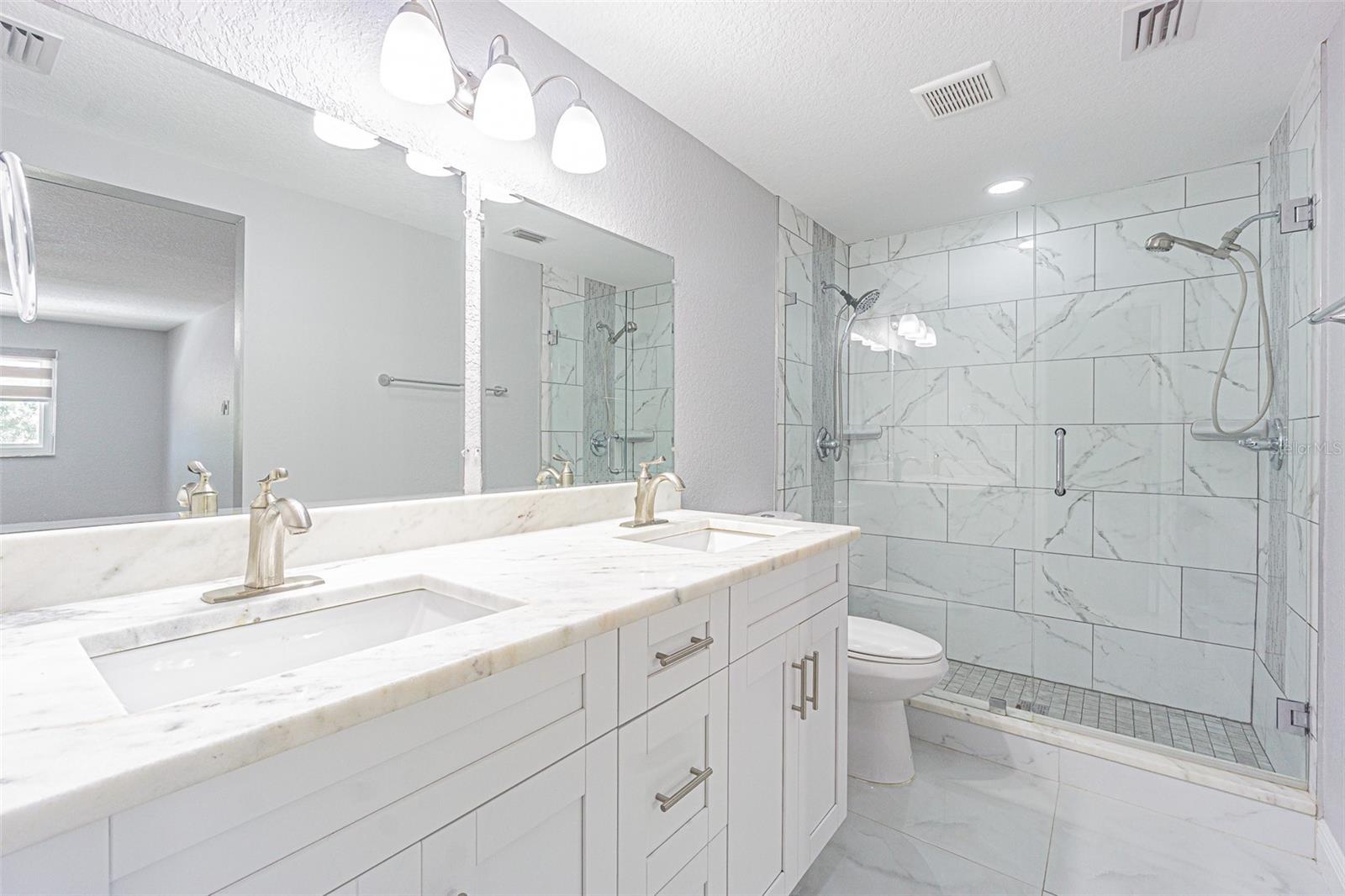 7015 COBBLEWOOD CT, TAMPA, FL, 33615