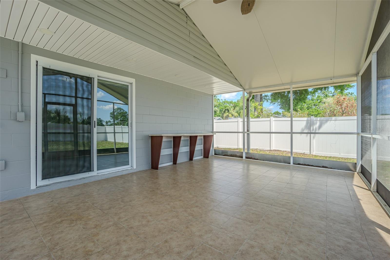 7015 COBBLEWOOD CT, TAMPA, FL, 33615