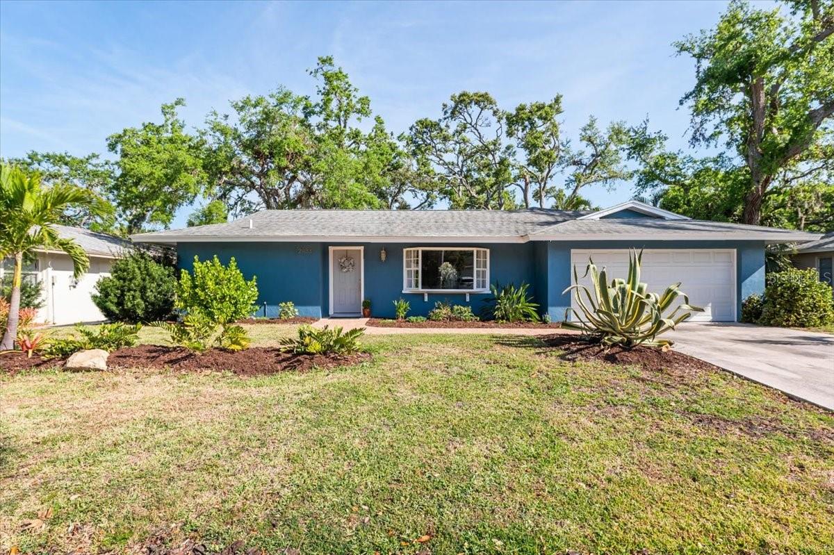 2933 MAYFLOWER ST, SARASOTA, FL, 34231