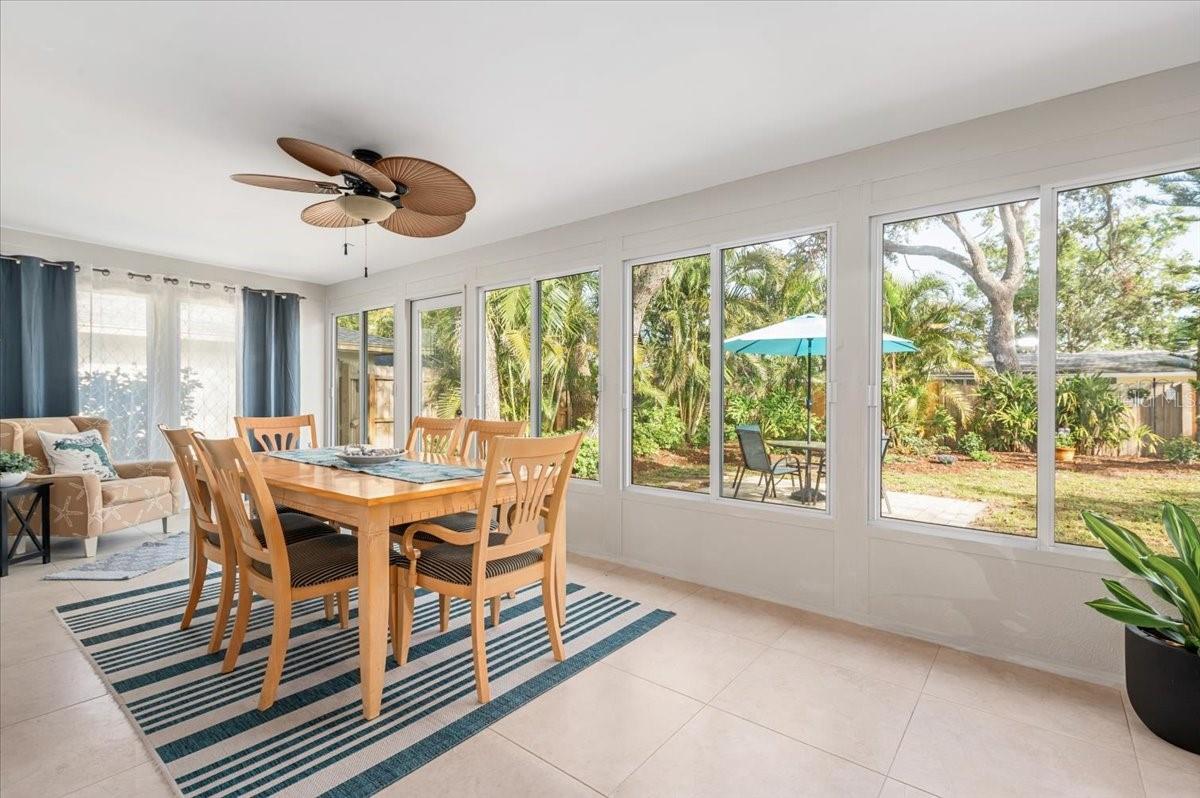2933 MAYFLOWER ST, SARASOTA, FL, 34231