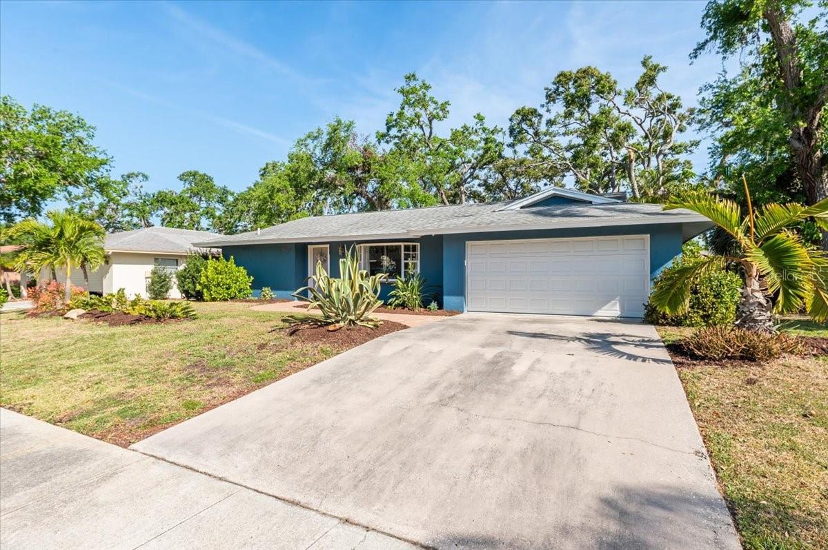 2933 MAYFLOWER ST, SARASOTA, FL, 34231