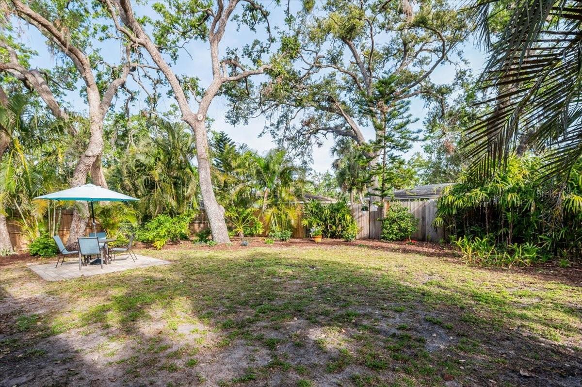 2933 MAYFLOWER ST, SARASOTA, FL, 34231