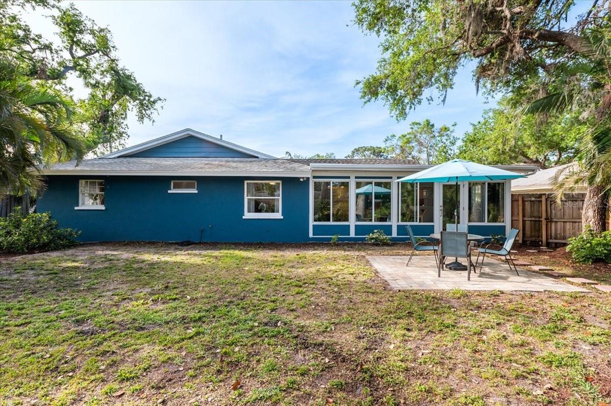 2933 MAYFLOWER ST, SARASOTA, FL, 34231