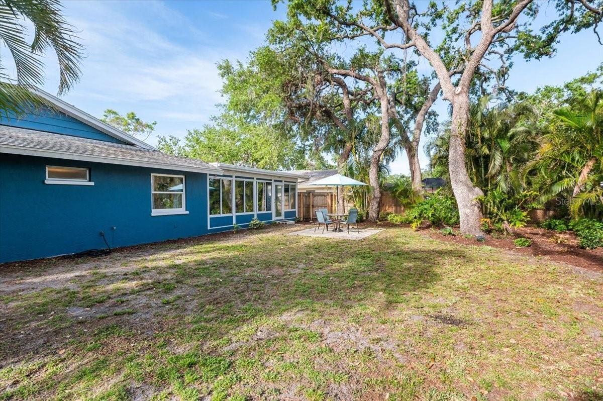 2933 MAYFLOWER ST, SARASOTA, FL, 34231