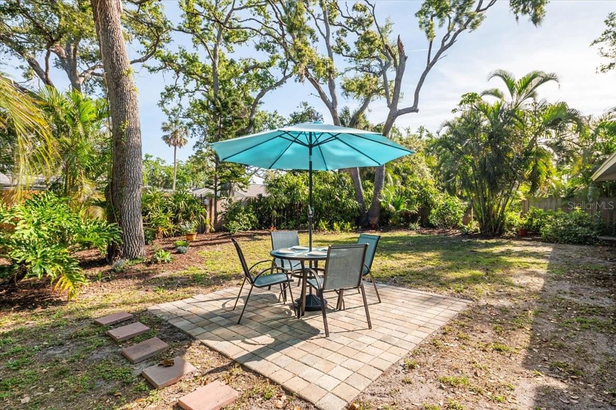 2933 MAYFLOWER ST, SARASOTA, FL, 34231