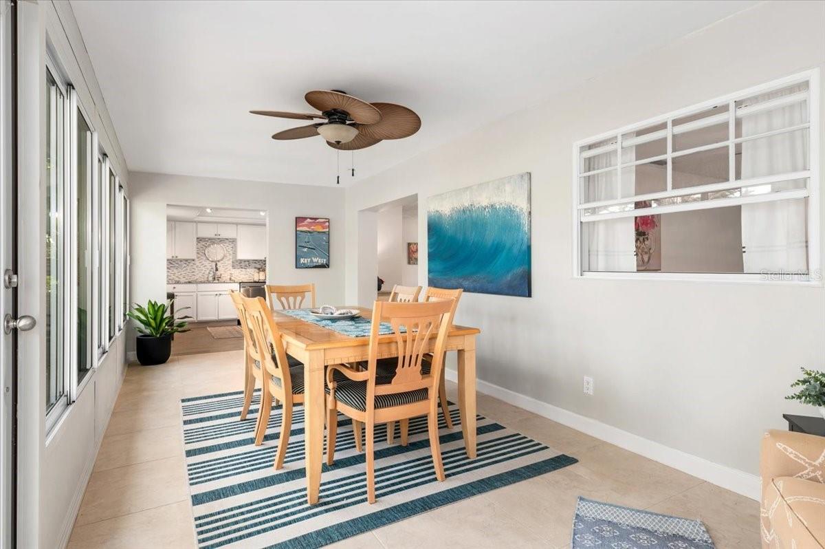 2933 MAYFLOWER ST, SARASOTA, FL, 34231