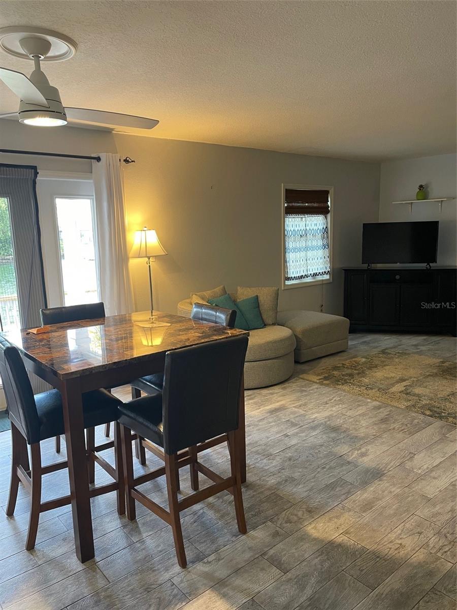 3873 POMPANO DR SE #B (Furnished), ST PETERSBURG, FL, 33705