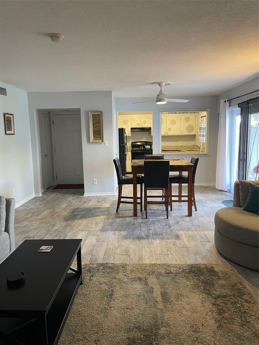 3873 POMPANO DR SE #B (Furnished), ST PETERSBURG, FL, 33705