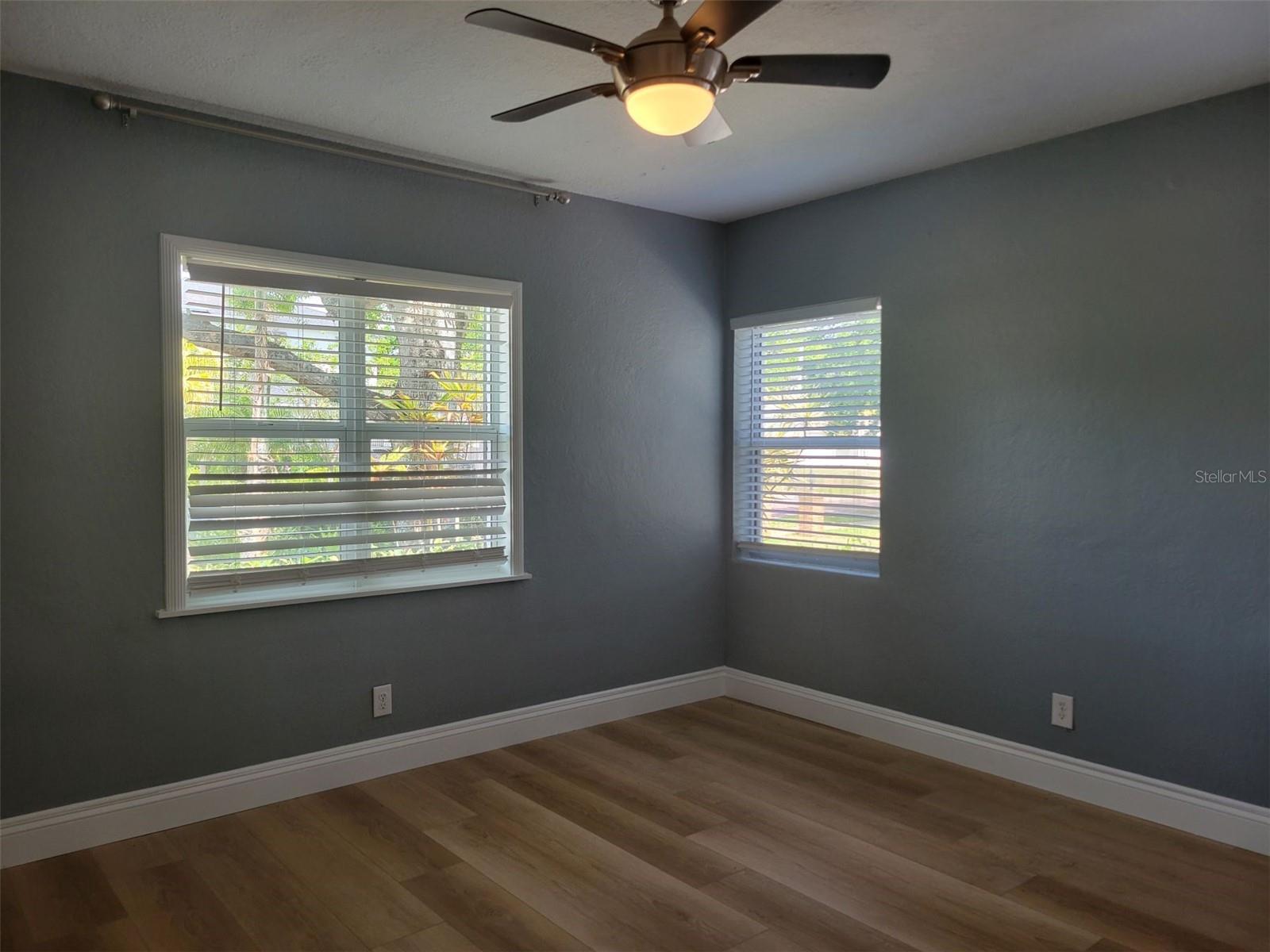 2912 W ALLINE AVE, TAMPA, FL, 33611