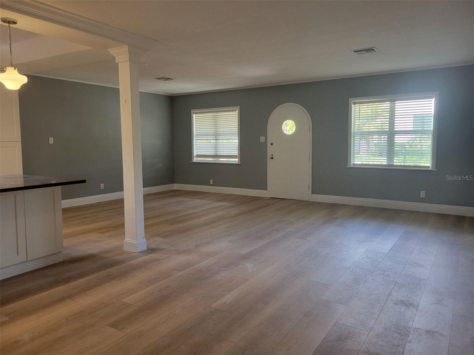 2912 W ALLINE AVE, TAMPA, FL, 33611