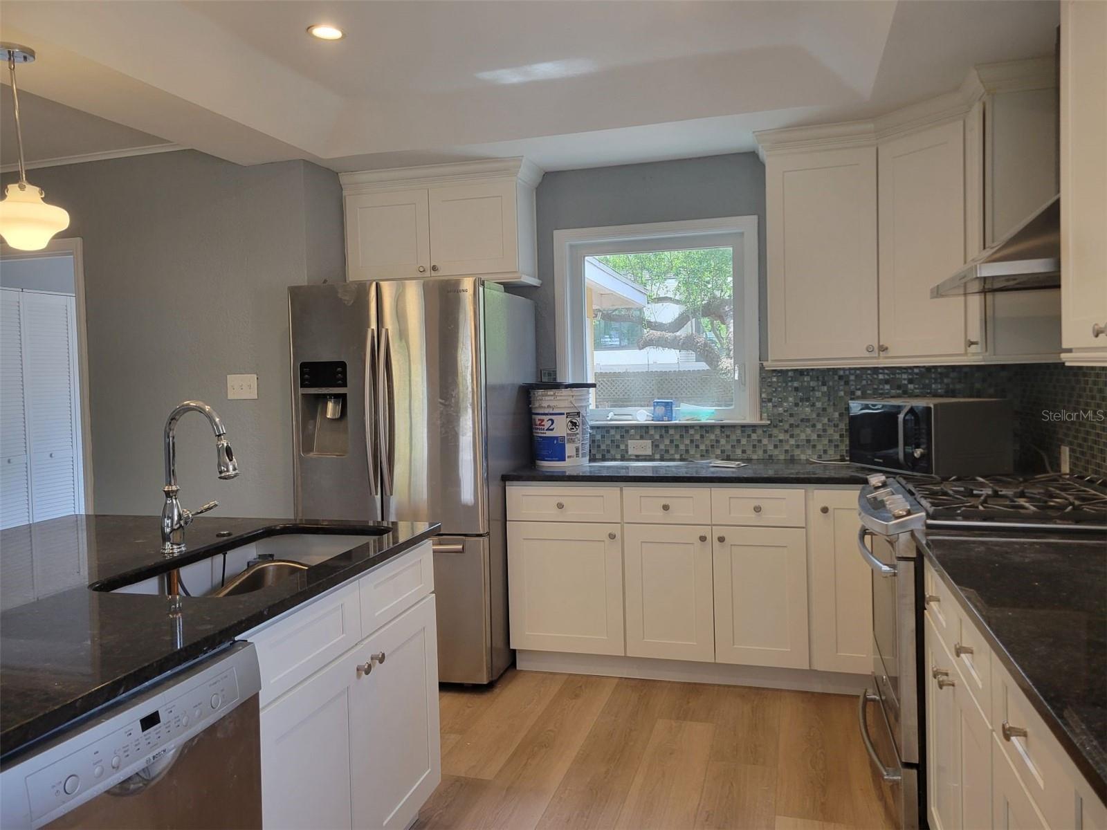 2912 W ALLINE AVE, TAMPA, FL, 33611