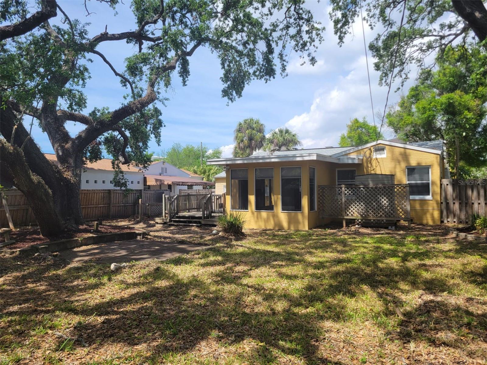 2912 W ALLINE AVE, TAMPA, FL, 33611