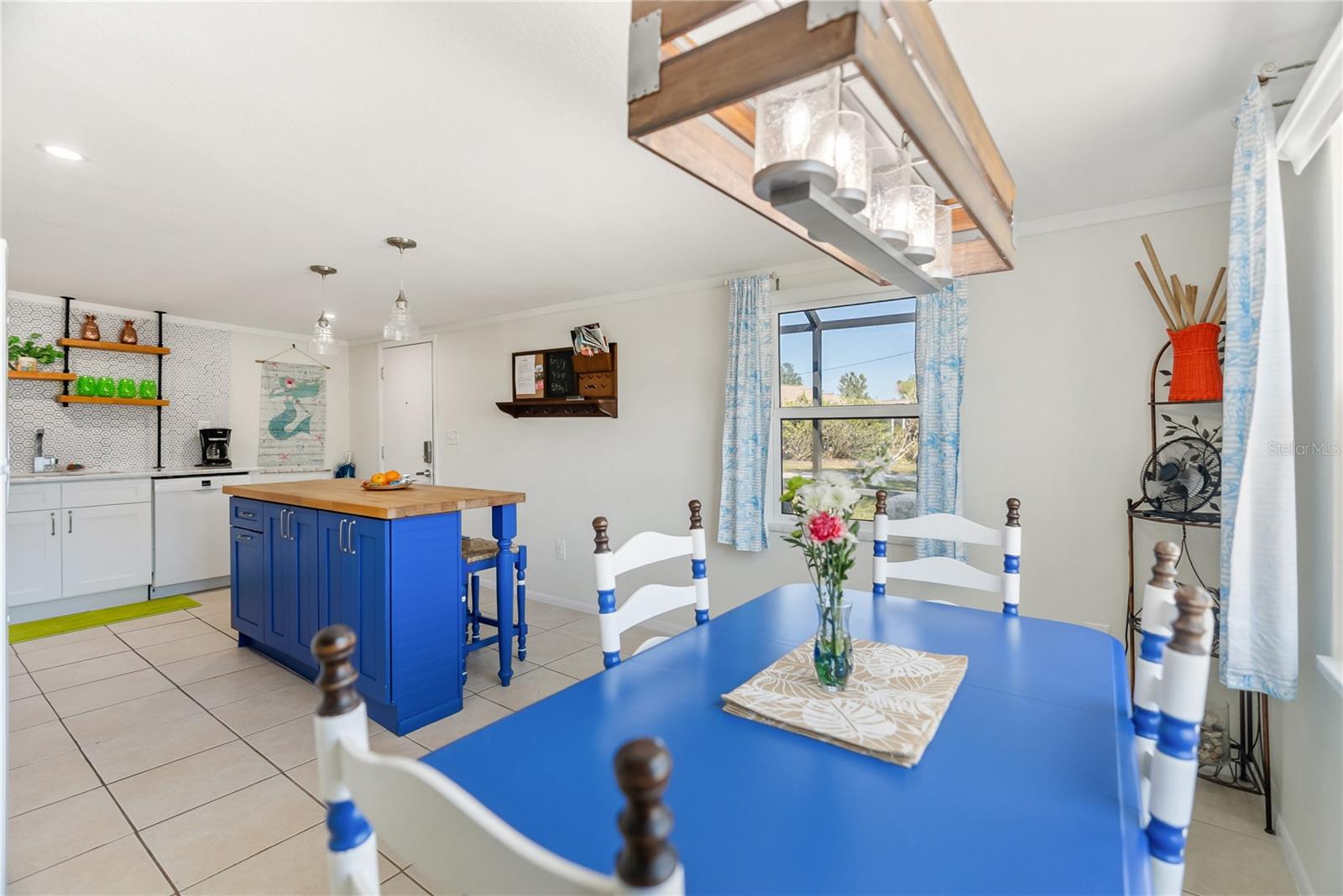 11 1ST ST E, NOKOMIS, FL, 34275