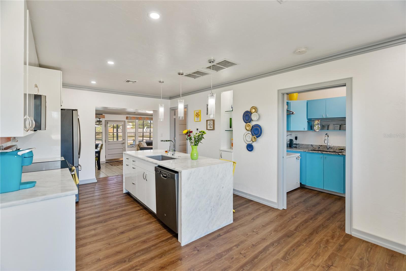 11 1ST ST E, NOKOMIS, FL, 34275