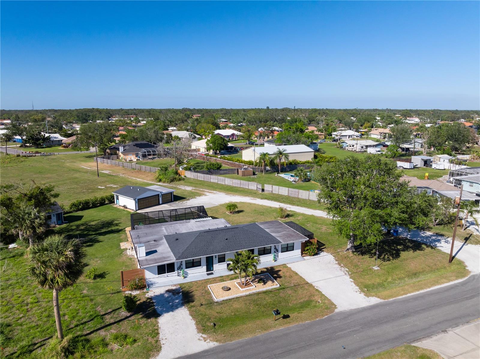 11 1ST ST E, NOKOMIS, FL, 34275