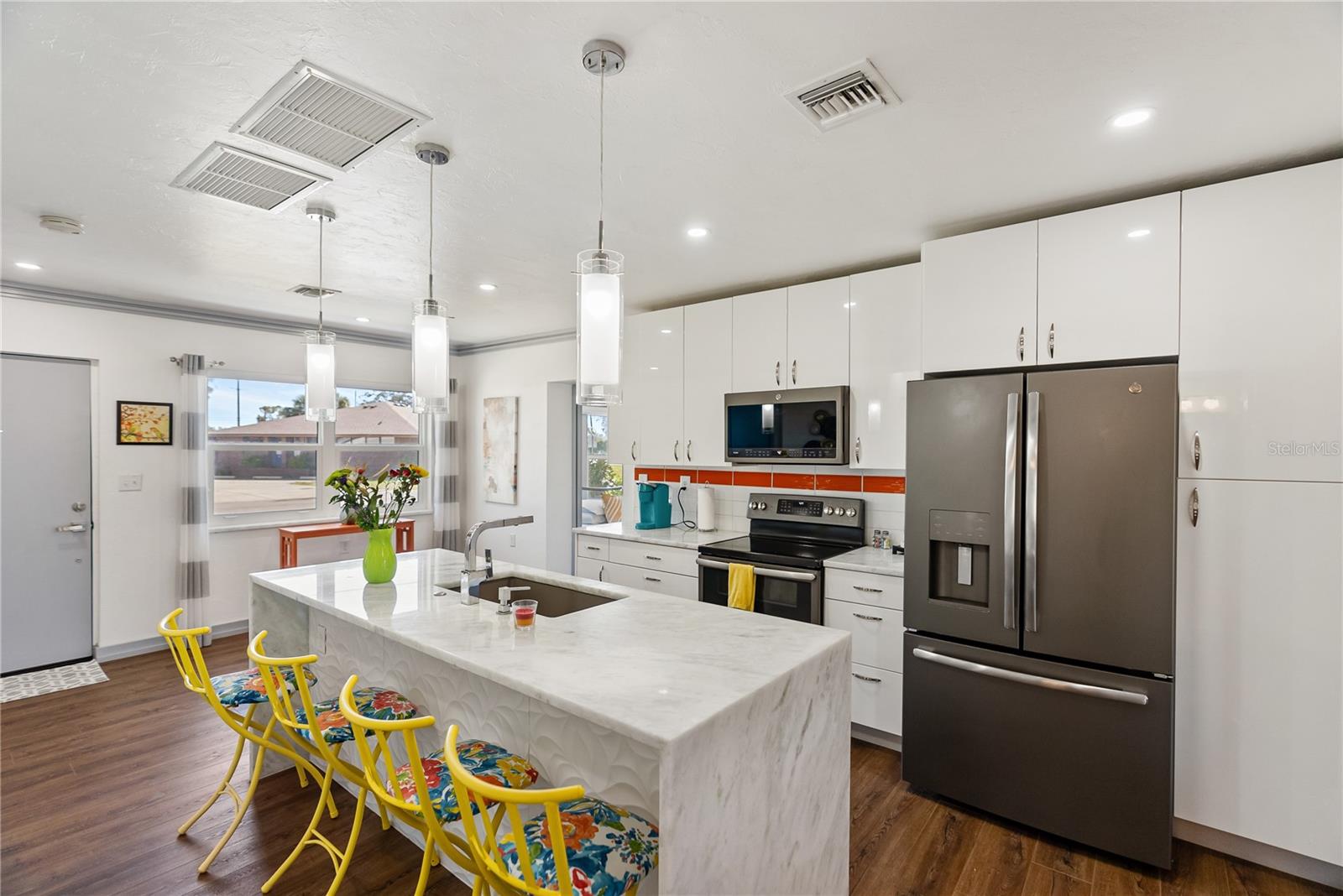 11 1ST ST E, NOKOMIS, FL, 34275