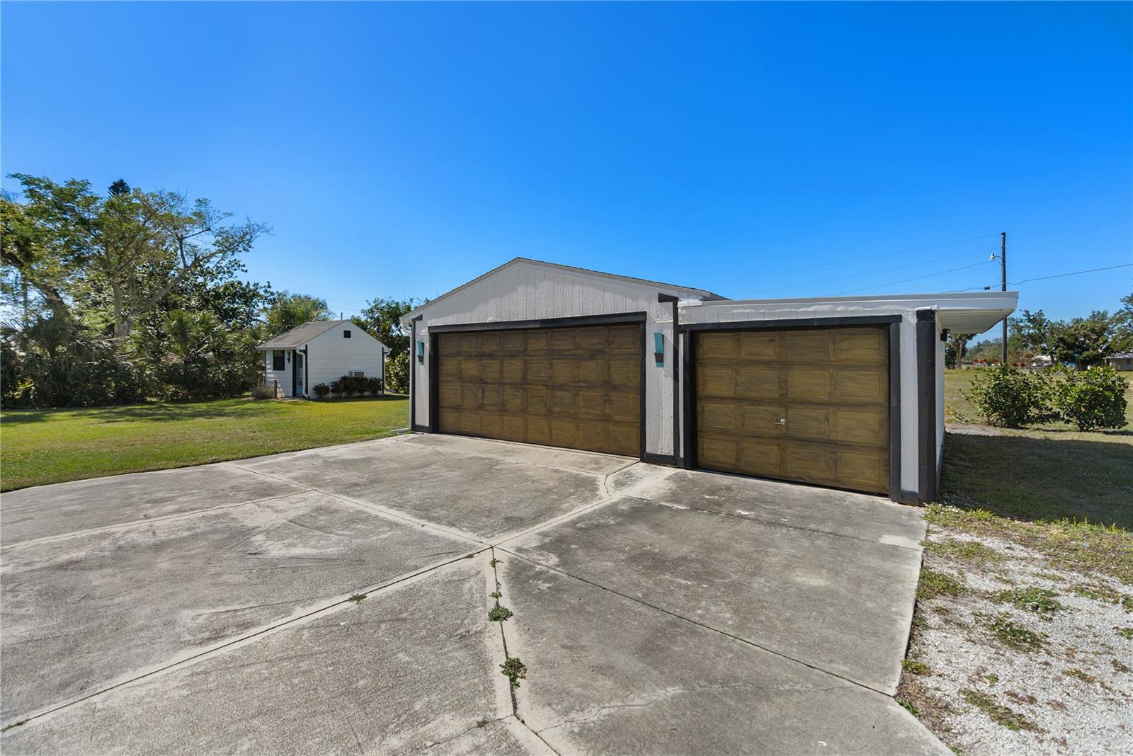 11 1ST ST E, NOKOMIS, FL, 34275