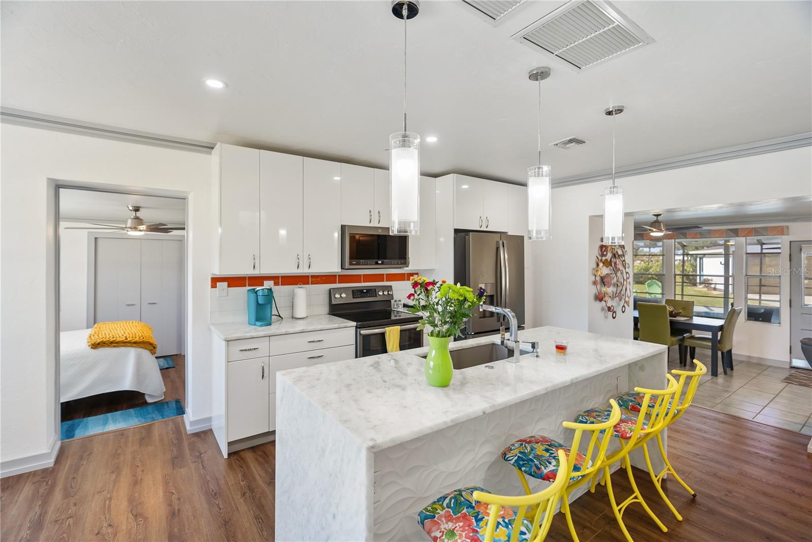 11 1ST ST E, NOKOMIS, FL, 34275