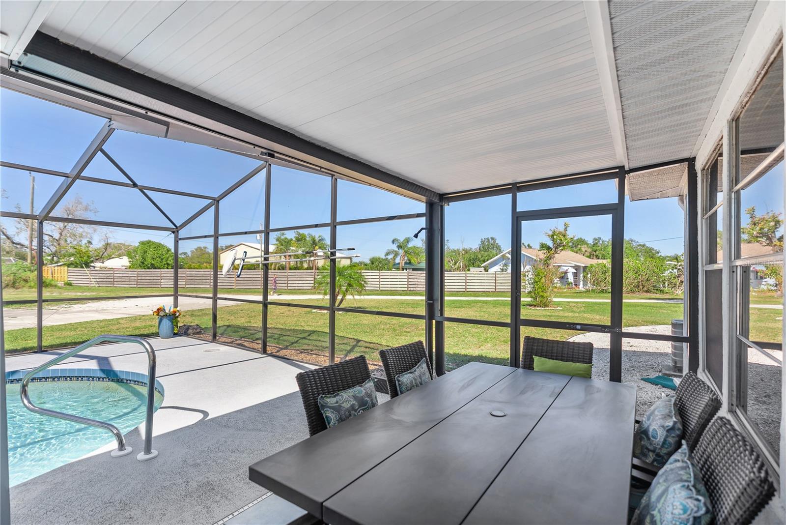 11 1ST ST E, NOKOMIS, FL, 34275