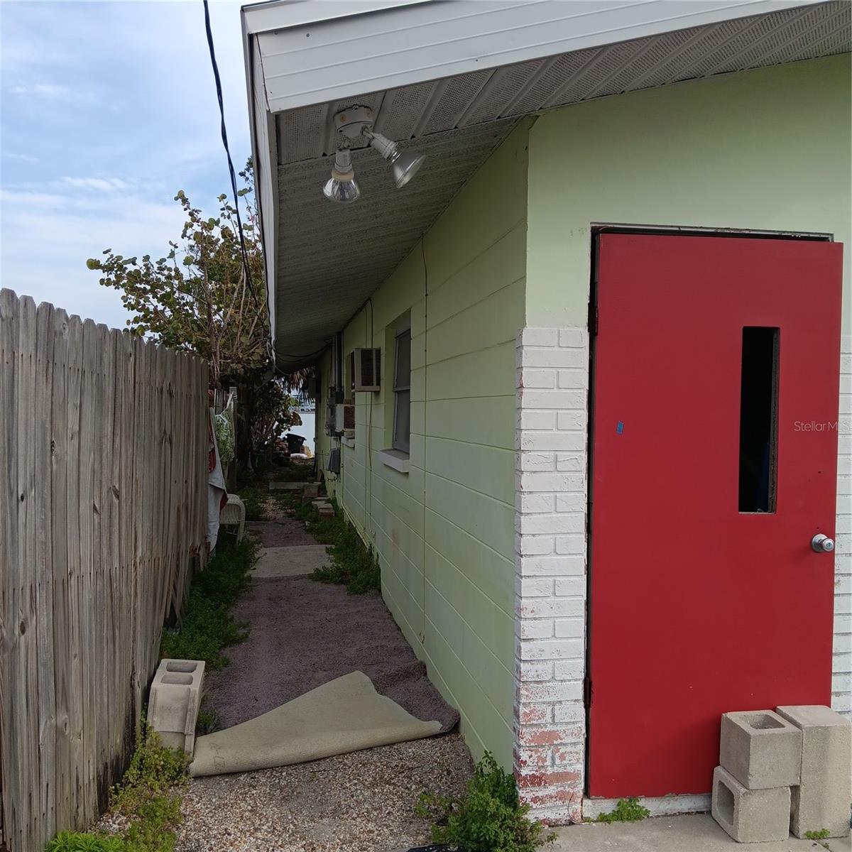 439 129TH AVE E, MADEIRA BEACH, FL, 33708